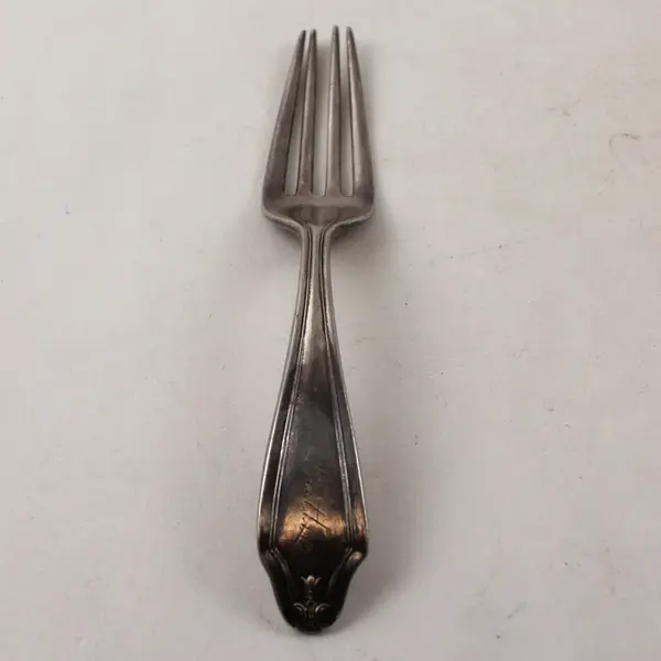 Rockford SP Co 5 Unknown Pattern (Silverplate) Flatware Baby Fork 5" Long
