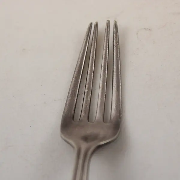 Rockford SP Co 5 Unknown Pattern (Silverplate) Flatware Baby Fork 5" Long