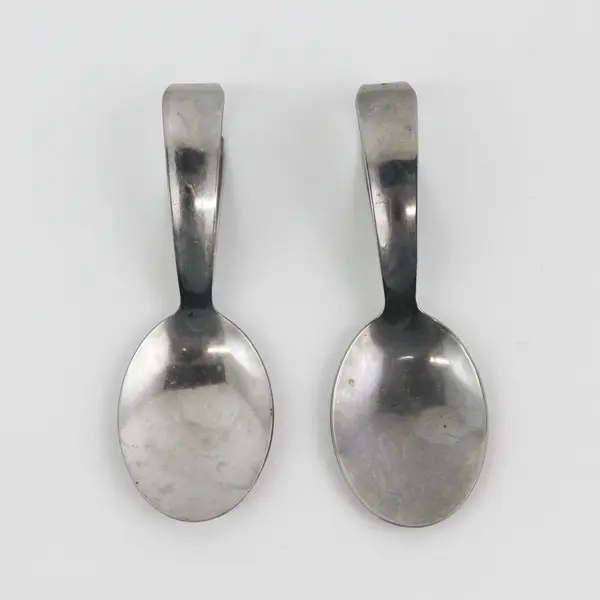 VTG Lot of 2 Unbranded SS Curved Handle Baby Spoons Rare Unknown Pattern 3.5" 