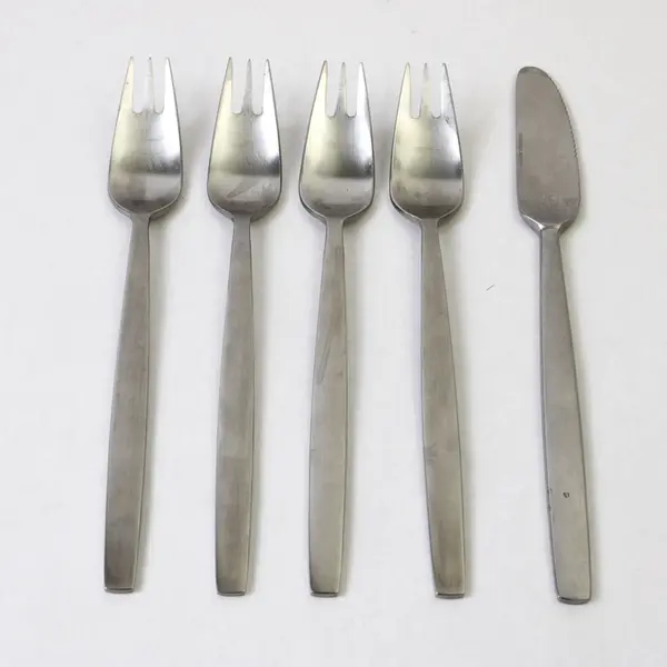Lot of 5 Norway Stainless 4 Forks & 1  Modern Long Handle Luncheon Knife