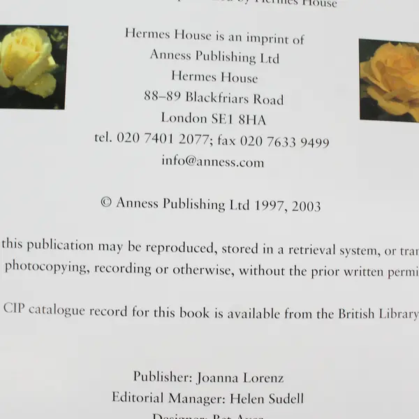 The Complete Rose Book Peter McHoy The Complete Guide 2003 Soft Cover Good