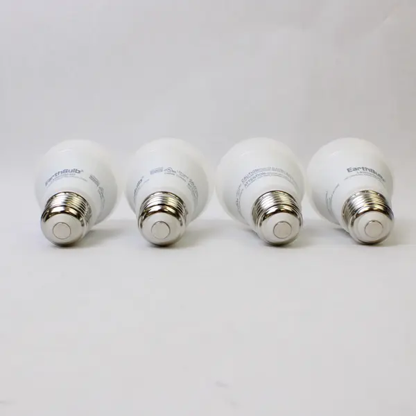 Lot Of 4 Earth Bulb LED Soft White Dimmable Light Bulbs 75W 11 Watts 120 Volts
