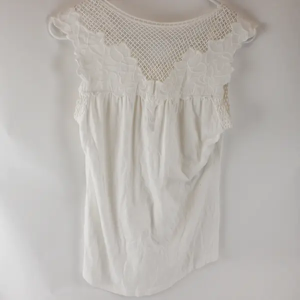 A New Approach White Net Neckline Sleeveless Top Women's Small