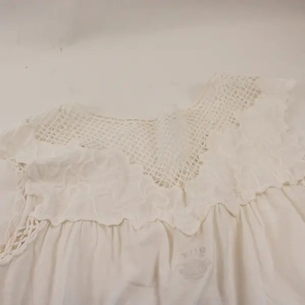 A New Approach White Net Neckline Sleeveless Top Women's Small