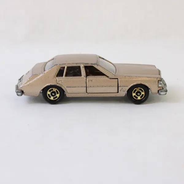 Tomica Cadillac Seville F45 1:69 Gold Doors Open Vintage Japan