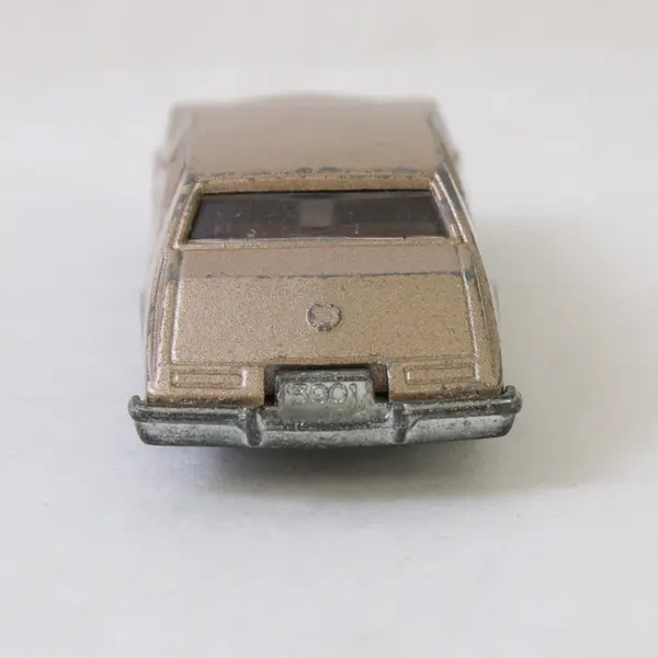 Tomica Cadillac Seville F45 1:69 Gold Doors Open Vintage Japan