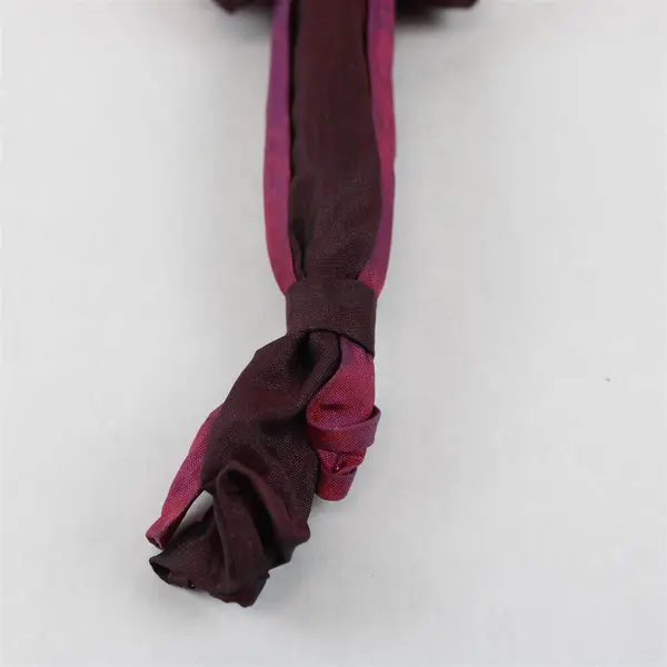 Resin Angel Figurine 9in Purple Robe Gold Wings Slight Wear