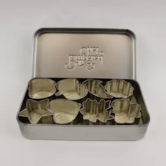 Pampered Chef Mini Creative Cutters 8 Piece Set with Tin #1095 Used