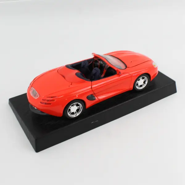 Maisto 1:18 Scale Die-Cast Special Edition Red Ford Mustang Mach III 