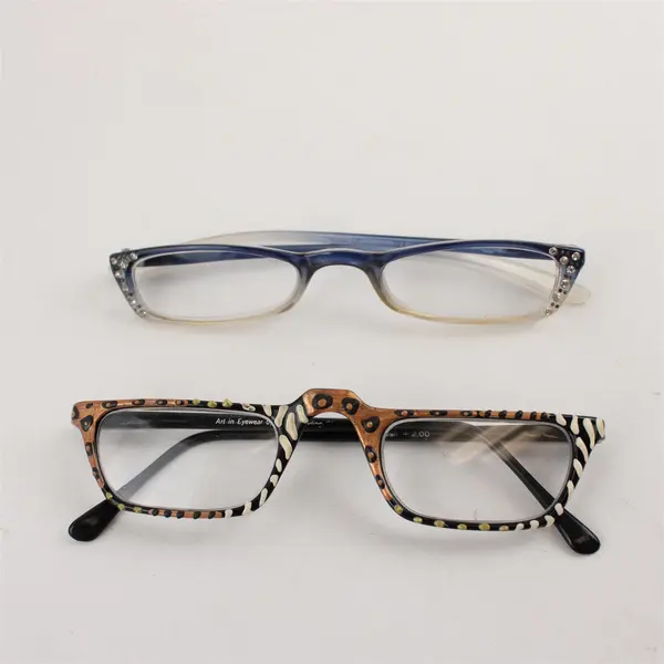 Lot of 2 Pairs Reading Glasses 2.00 Strength Blue/White & Zebra/Cheetah