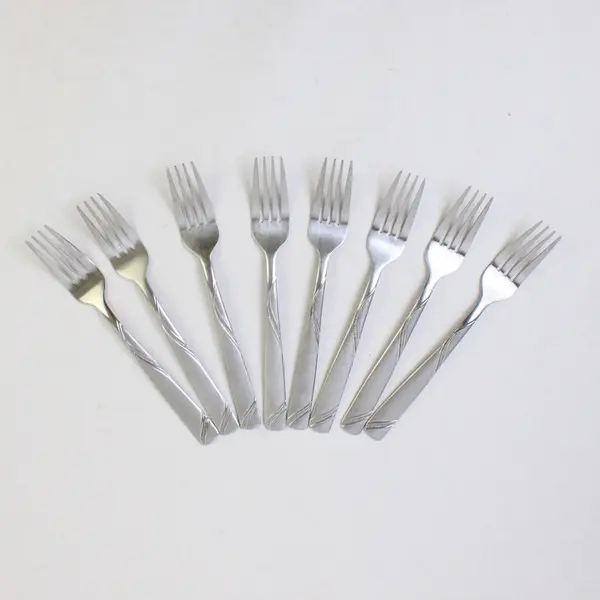 Lot of 8 Cambridge Silver Tabitha Sand Pattern SS Salad Forks 7" Rare Item Good
