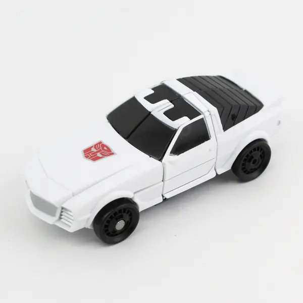 Transformers Power of the Primes Autobot Tailgate - Complete