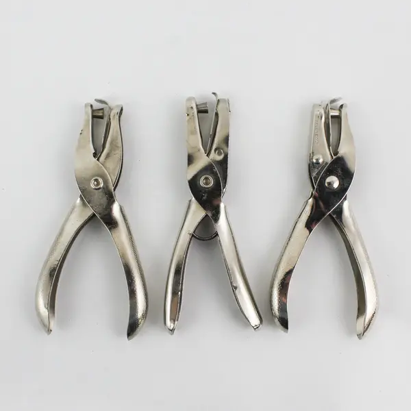 Lot of 3 Unbranded Silver Metal Round Hand Held Hole Punchers 