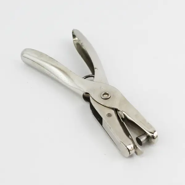Lot of 3 Unbranded Silver Metal Round Hand Held Hole Punchers 