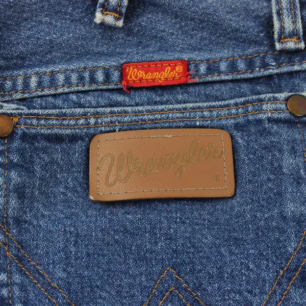 Wrangler Women's 5x36 (25x30) Medium Wash Slim Fit Cowboy Denim Jean - FLAWS
