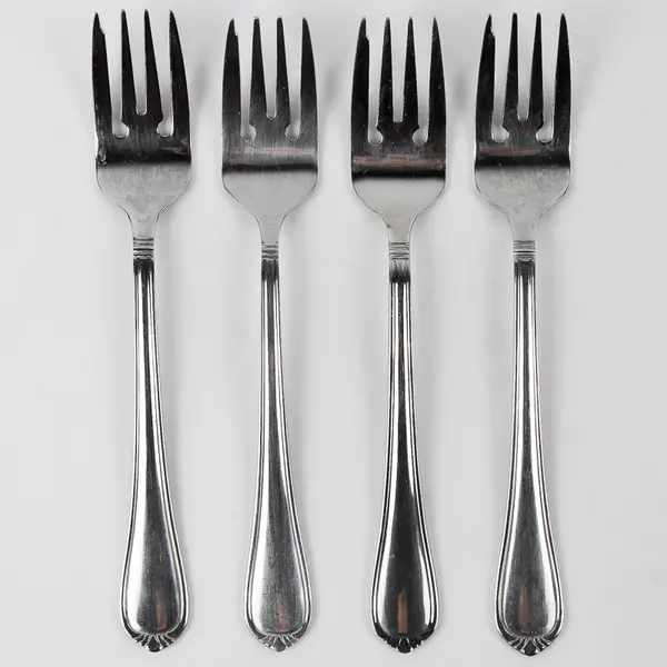Lot of 4 Wallace Silver Alton Pattern 18/10 Stainless Salad Forks 7" Good