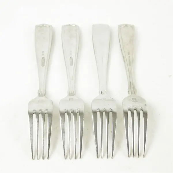 Set of 4 Oneida Carolina Stainless Dinner Forks 8in