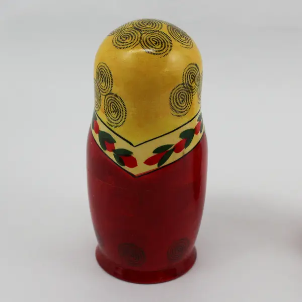 Vintage 7 Piece Hand Painted Russian Nesting Doll Set 6.5" Tall