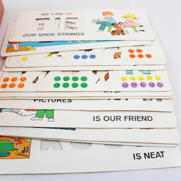 Vtg 1972 Fisher Price School Days Portable Play Desk with Letters/Numbers/Cards