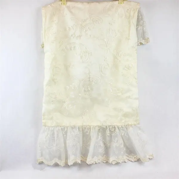 Set of 2 Welfull Embroidered Lacy Off-White Standard Pillowcases