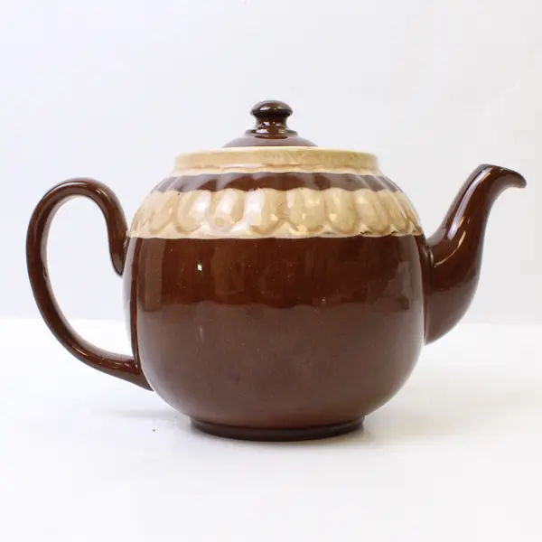 Vintage Brown Betty Fluted Pie-Crust Teapot - 9in, Warm Brown Glaze