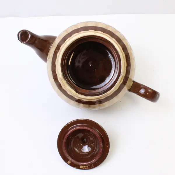 Vintage Brown Betty Fluted Pie-Crust Teapot - 9in, Warm Brown Glaze