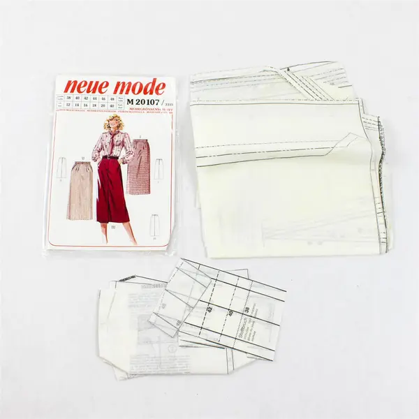 Lot of 3 Vtg  Sewing Patterns Neue Mode 3315 Sew Knit n Stretch 108 Sizes 12-40