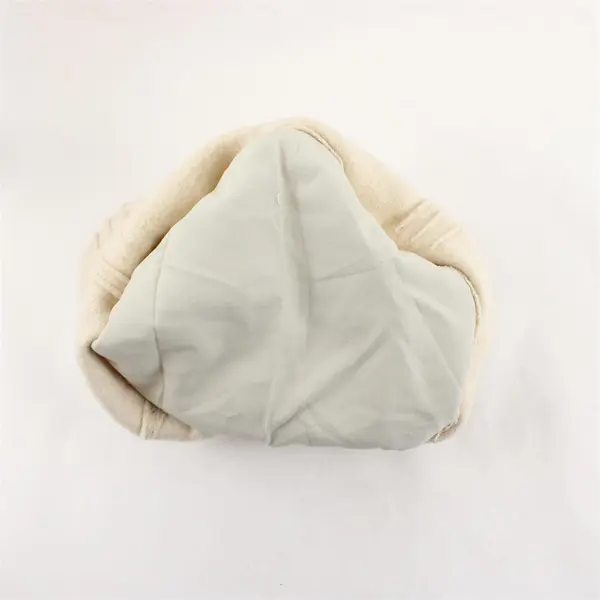Vtg Unbranded Women's One Size Ivory Wool Knit Tiered Crown Cloche Style Hat