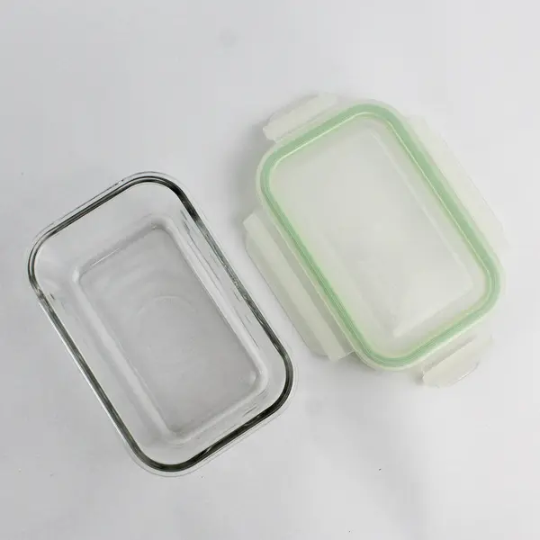 Snapware Glasslock Small Rectangular Food Storage Container 6" x 4" x 2.5"