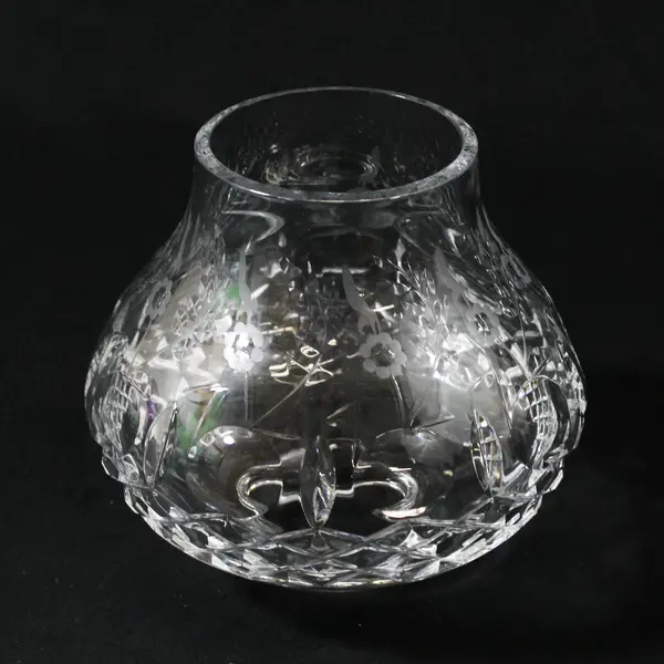 Unbranded Clear Cut/Etched Floral Glass Hurricane Lamp Globe/Shade 4.75" Tall