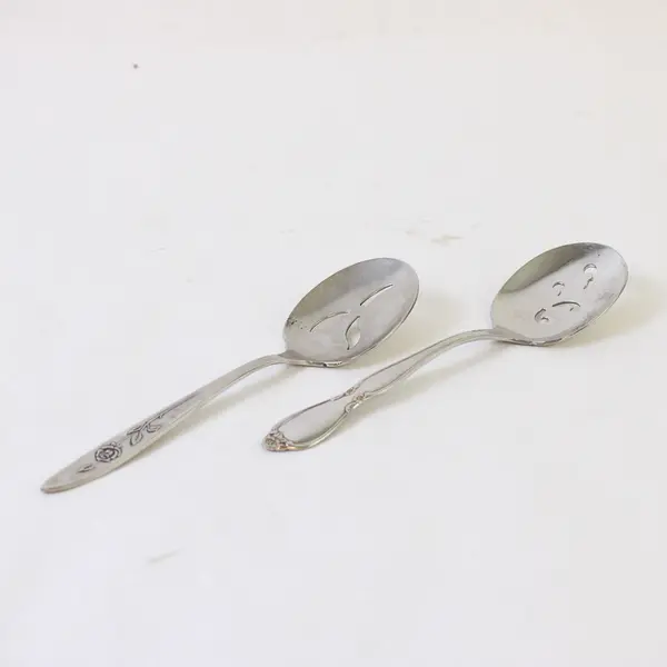 Lot of 13 Assorted Stainless Steel Slotted Sugar Spoons Event Flatware