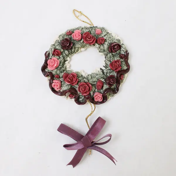 Vintage Silvestri Victorian Ornament by Betty Whiteacker Wreath Heart