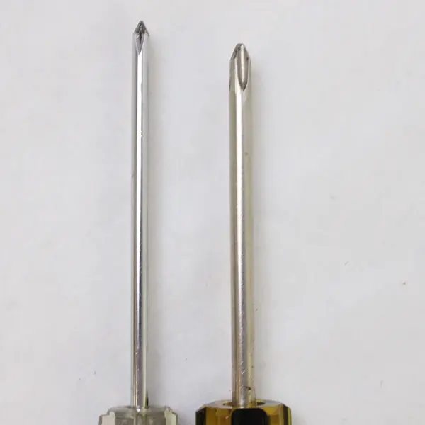 Lot of 2 Phillips Screwdrivers 7.5in Used Hand Tool 