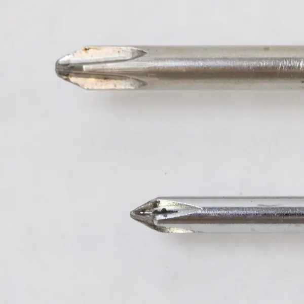Lot of 2 Phillips Screwdrivers 7.5in Used Hand Tool 