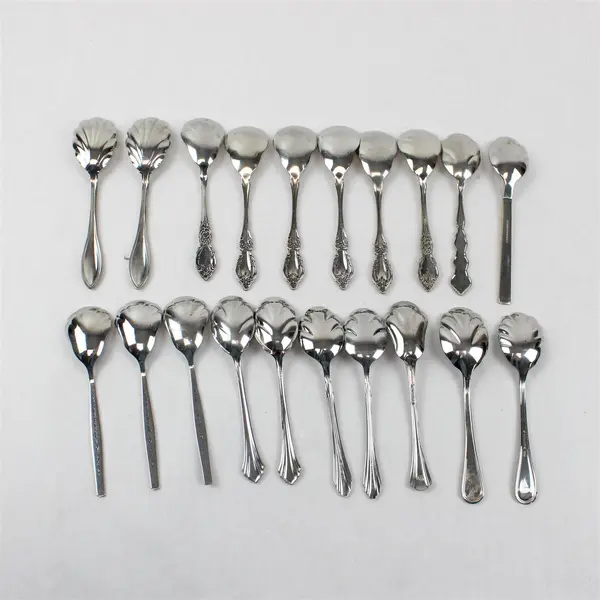 Mixed Lot of 20 Stainless Steel Scalloped Shell Sugar Spoons Event Flatware