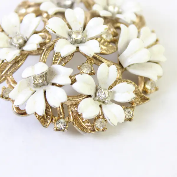 Vintage Trifari Clear Rhinestone White Floral Gold-Tone Brooch