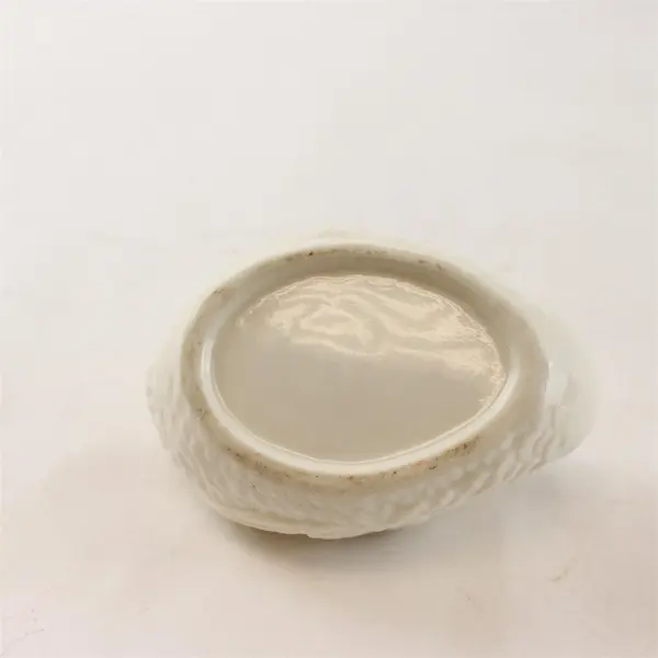 Unbranded White Ceramic W/ Silver Paint Swan Shaped Tapered Candle Holder 4.25"