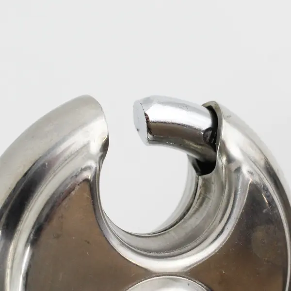 Heavy Duty Hardened Stainless Steel 2-3/4” Disc Lock With 1 Key