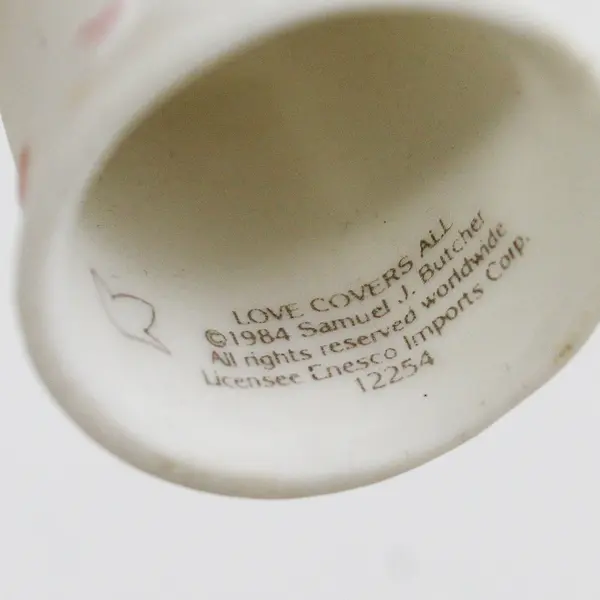 1984 Sam Butcher Enesco Precious Moments Love Covers All Thimble
