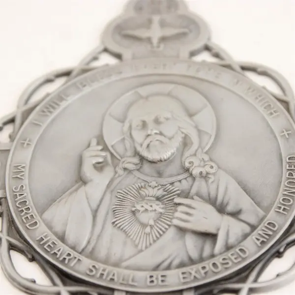 Lightweight Tin Sacred Jesus Wall Hanging w/ Inspirational Words, 4.12"x4.6" 