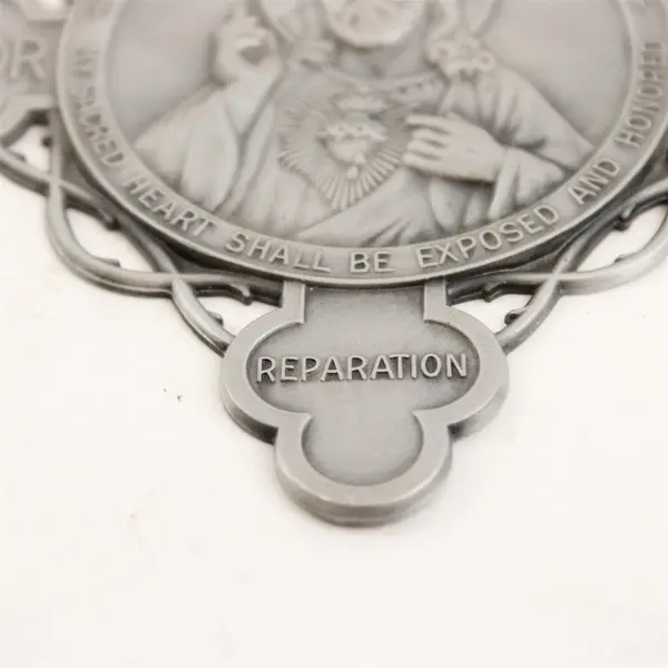Lightweight Tin Sacred Jesus Wall Hanging w/ Inspirational Words, 4.12"x4.6" 