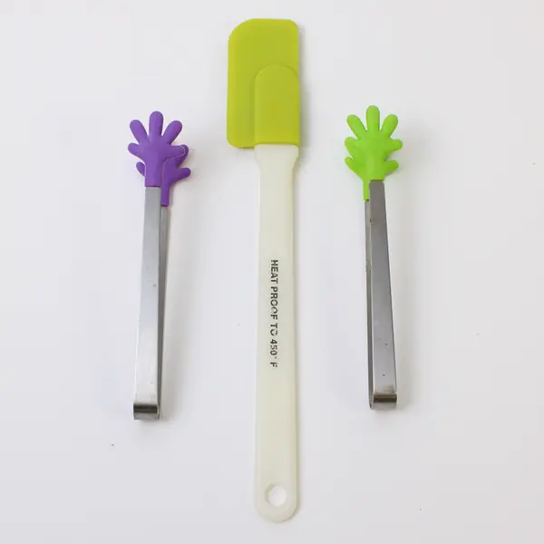 Lot of 3 Small Kitchen Tools - 2 Tongs & 1 Spatula Green/Purple