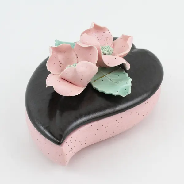 Vtg Leaf Shaped California Pottery Pink and Black Trinket Box W/ Applied Flowers