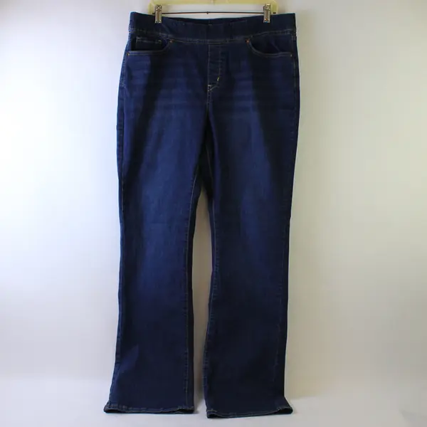 Levi Strauss Signature Women's 33/34 Totally Shaping Pull-On Bootcut Jeans Flaws