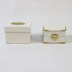 Vintage Camilles White w/Gold-Toned Trimming Pearlized Ring Box w/Locking Clasp