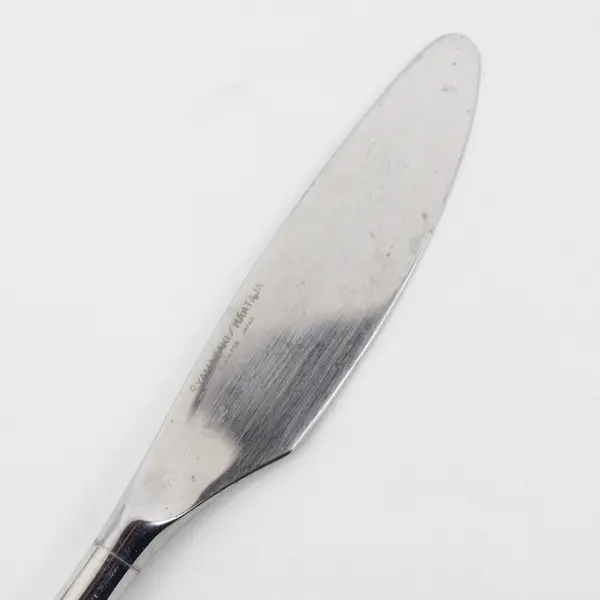 Lot of 4 Yamazaki Aquatique Pattern (Glossy) SS Dinner Knives 9.25" Long Good