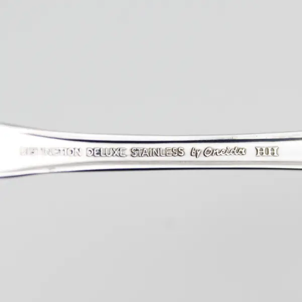 Lot of 8 Oneida Silver Mansion Hall Pattern SS Oval Soup Spoons 6.75" Long Good