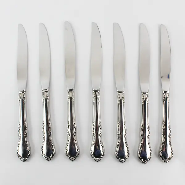 Lot of 7 Oneida Silver Mansion Hall Pattern Stainless Dinner Knives 9" Long Good