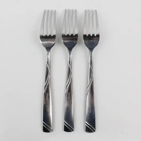 Lot of 3 Cambridge Silver Tabitha Sand Pattern Stainless Dinner Forks 8.25" Good