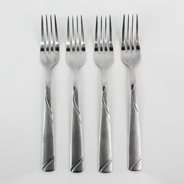 Lot of 4 Cambridge Silver Tabitha Sand Pattern Stainless Dinner Forks 8.25" Good